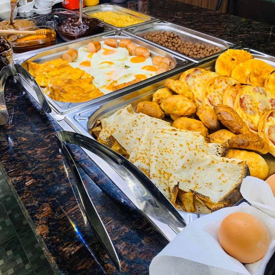 Acktion Deluxe Hotel Shumen Ngoại thất bức ảnh