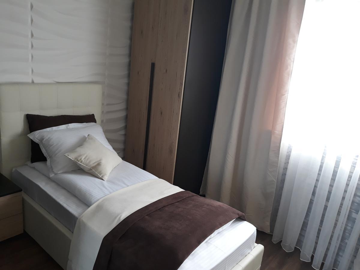 Acktion Deluxe Hotel Shumen Ngoại thất bức ảnh