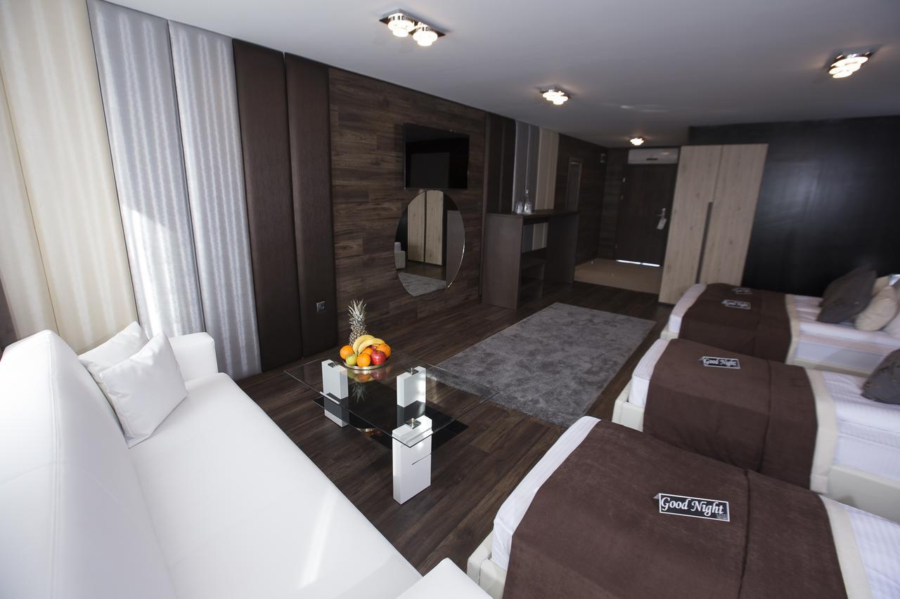 Acktion Deluxe Hotel Shumen Ngoại thất bức ảnh
