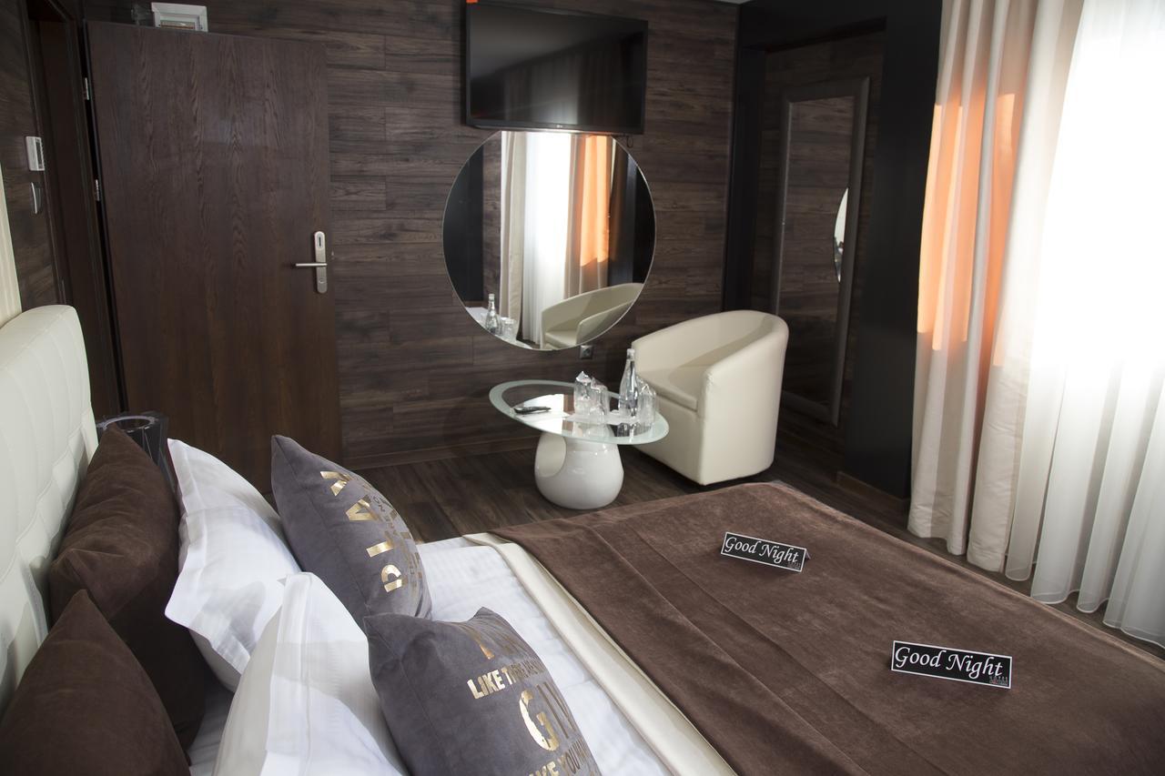Acktion Deluxe Hotel Shumen Ngoại thất bức ảnh