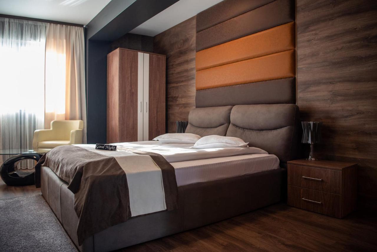 Acktion Deluxe Hotel Shumen Ngoại thất bức ảnh