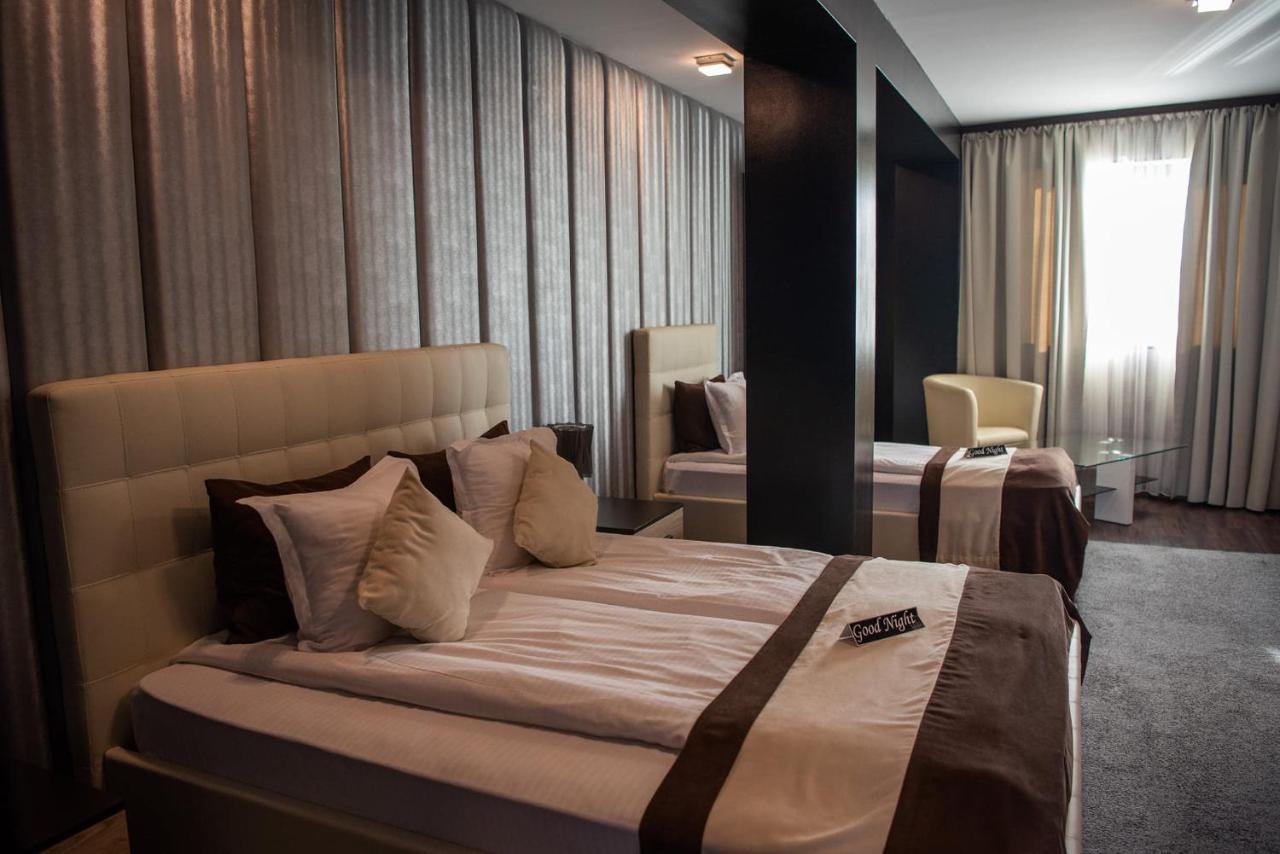 Acktion Deluxe Hotel Shumen Ngoại thất bức ảnh