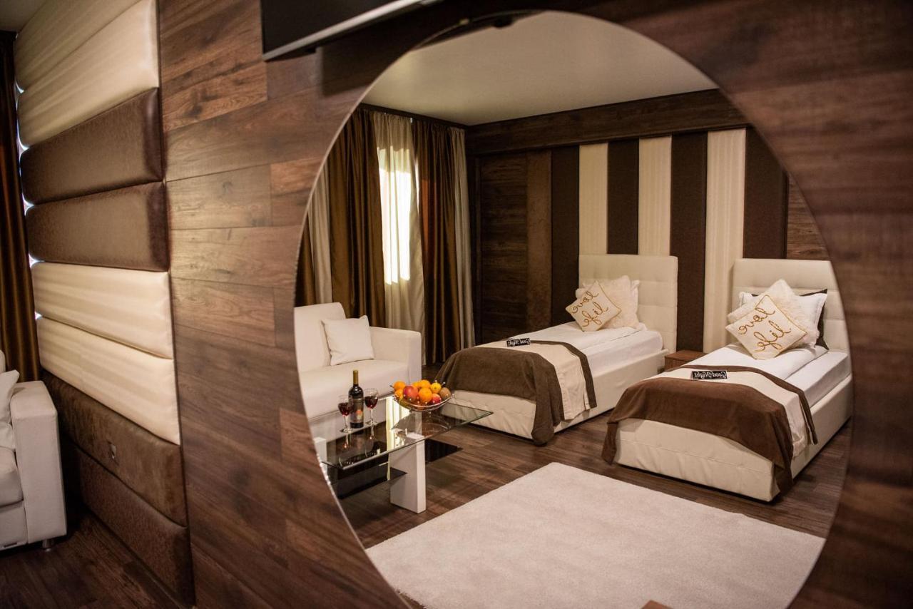 Acktion Deluxe Hotel Shumen Ngoại thất bức ảnh